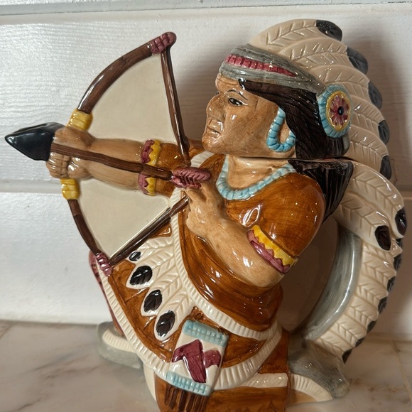 Vintage Omni Bus Native American Muticolored 32 oz. Teapot - Picture 2 of 13